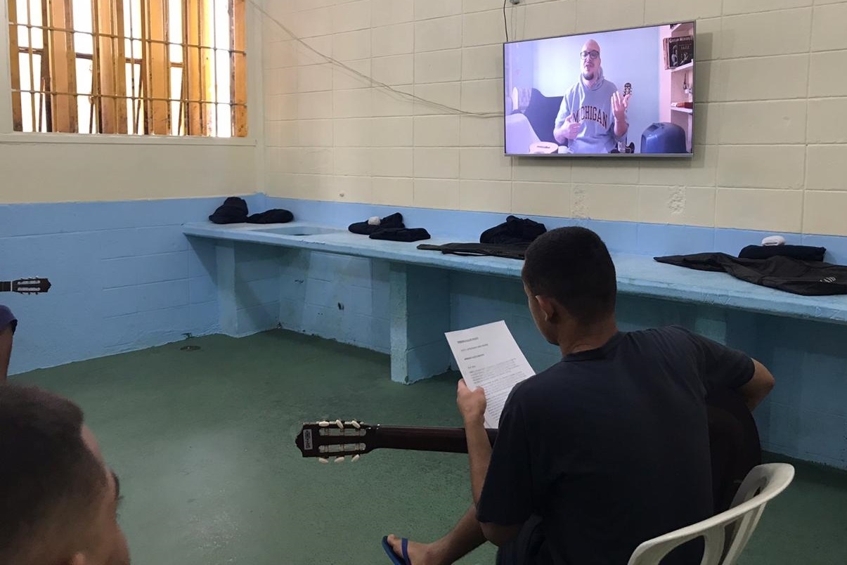 Fundação CASA, em Campinas, aluno de violão